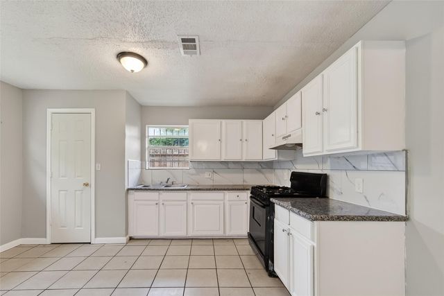 4326 Howcher Street, Houston, TX 77047