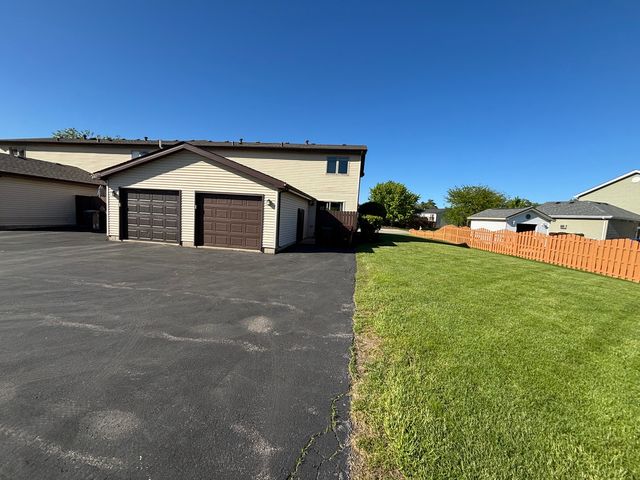 819 Sojourn Road, New Lenox, IL 60451