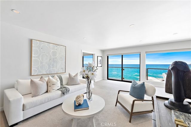 31561 Table Rock Drive 208, Laguna Beach, CA 92651