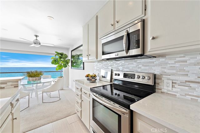 31561 Table Rock Drive 208, Laguna Beach, CA 92651