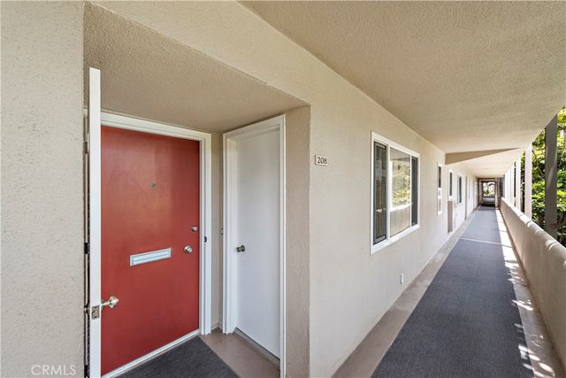 31561 Table Rock Drive 208, Laguna Beach, CA 92651