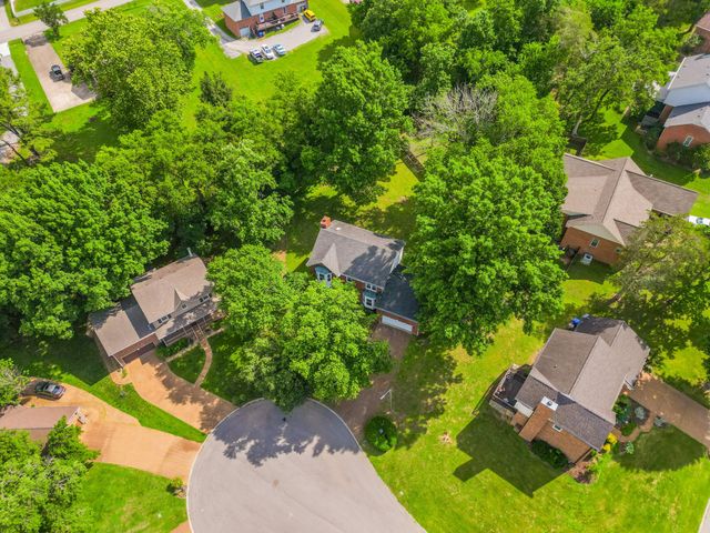 305 Cherokee Trl, Goodlettsville, TN 37072