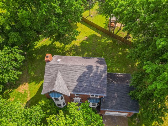 305 Cherokee Trl, Goodlettsville, TN 37072