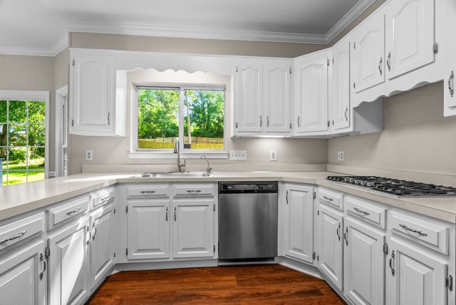 305 Cherokee Trl, Goodlettsville, TN 37072