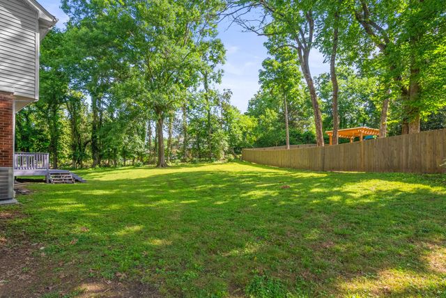 305 Cherokee Trl, Goodlettsville, TN 37072