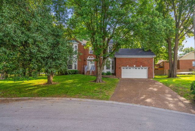 305 Cherokee Trl, Goodlettsville, TN 37072