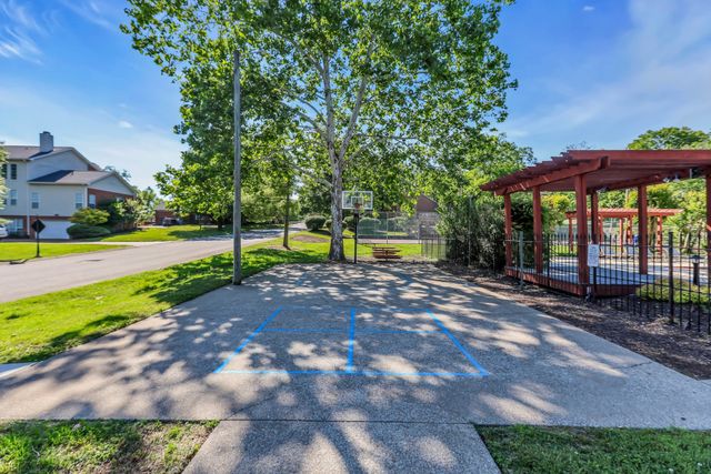 305 Cherokee Trl, Goodlettsville, TN 37072