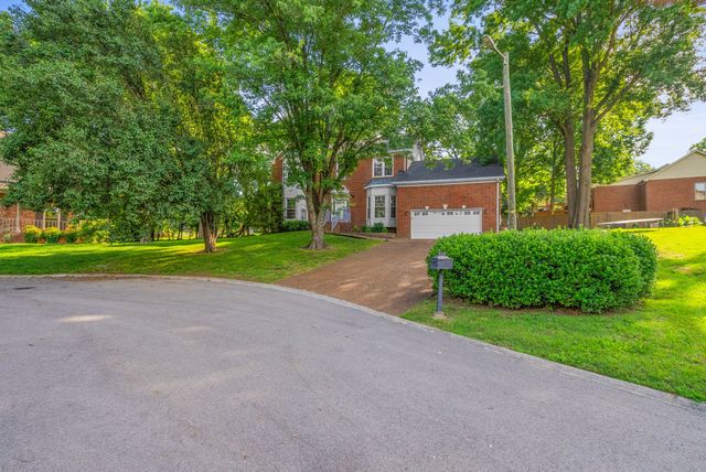 305 Cherokee Trl, Goodlettsville, TN 37072