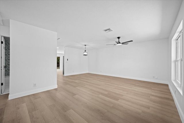 4820 Poseidon Place, Lake Worth, FL 33463