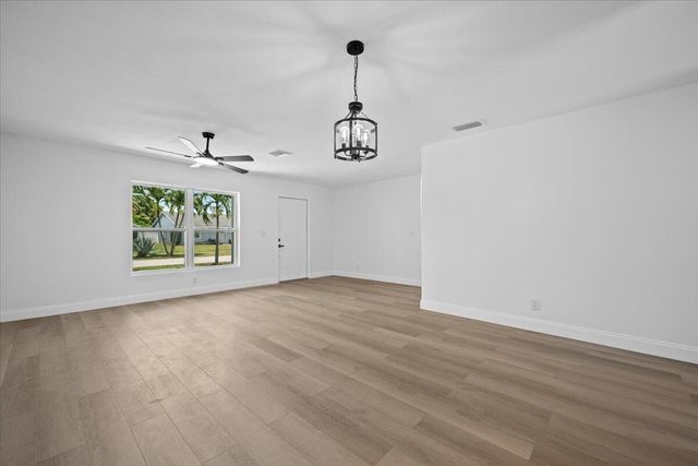 4820 Poseidon Place, Lake Worth, FL 33463