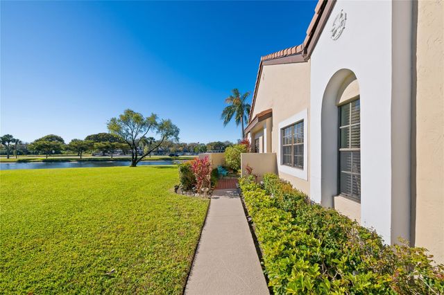 8228 Waterline Drive, Boynton Beach, FL 33472