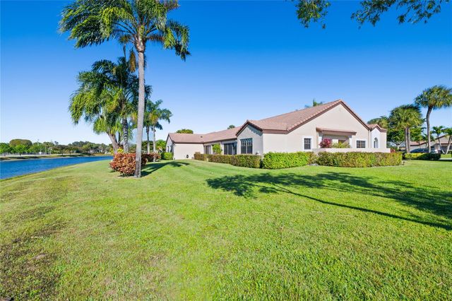 8228 Waterline Drive, Boynton Beach, FL 33472
