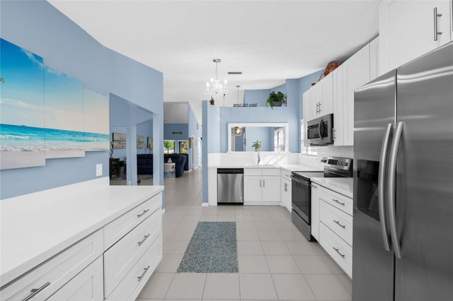 8228 Waterline Drive, Boynton Beach, FL 33472