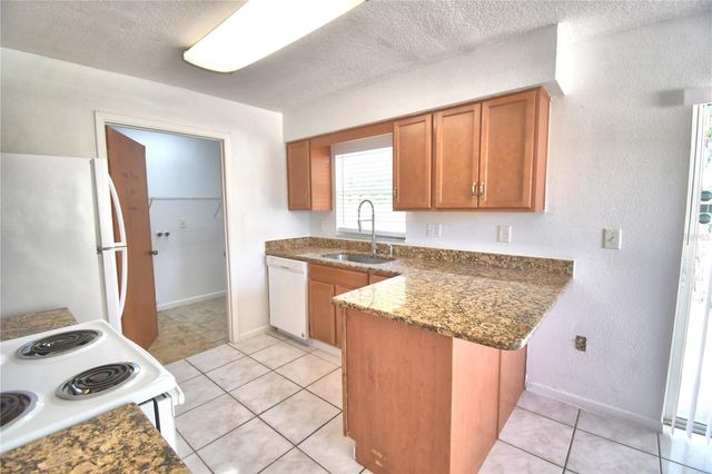 914 GRAPE AVENUE, St Cloud, FL 34769