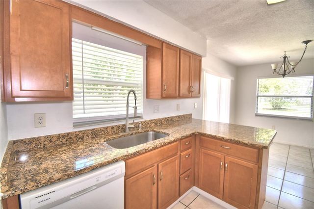 914 GRAPE AVENUE, St Cloud, FL 34769