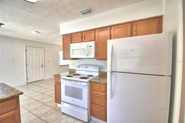 914 GRAPE AVENUE, St Cloud, FL 34769
