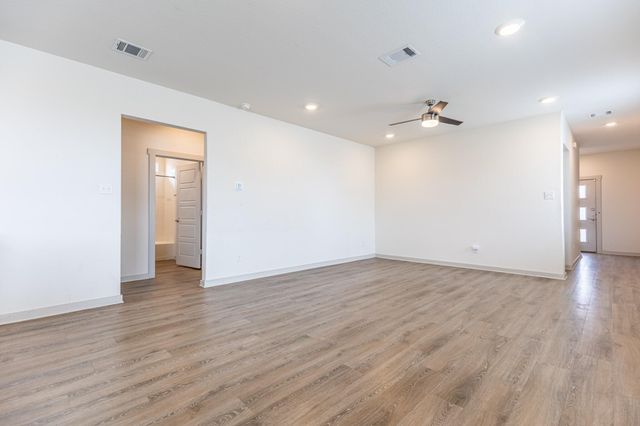 305 FAIRFAX Ave, San Marcos, TX 78666