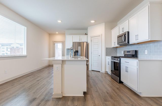 305 FAIRFAX Ave, San Marcos, TX 78666