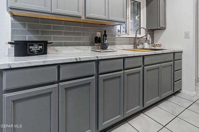 953 MALLETT Street, El Paso, TX 79907