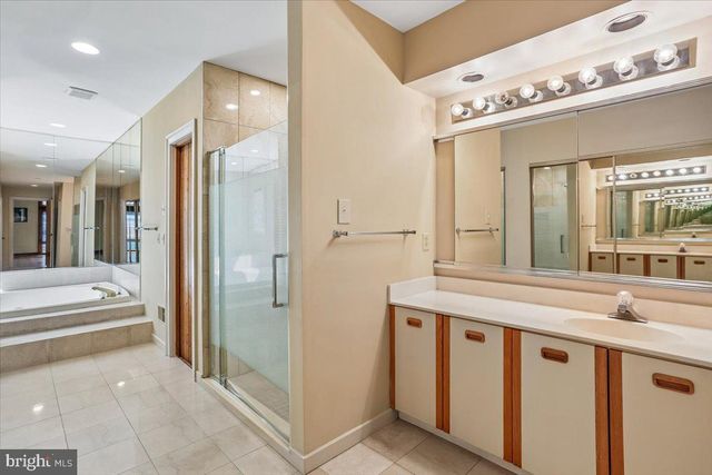 11112 TARA RD, Potomac, MD 20854