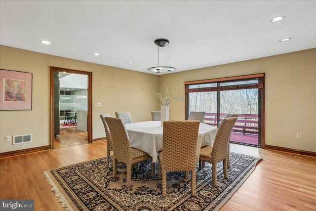 11112 TARA RD, Potomac, MD 20854