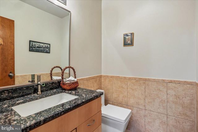 11112 TARA RD, Potomac, MD 20854