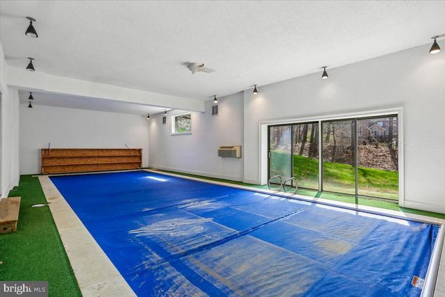 11112 TARA RD, Potomac, MD 20854