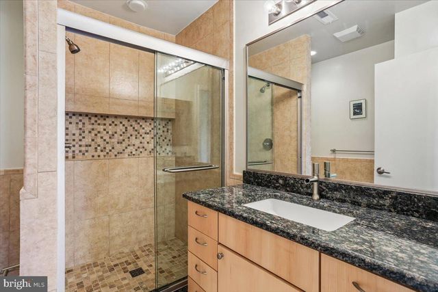 11112 TARA RD, Potomac, MD 20854