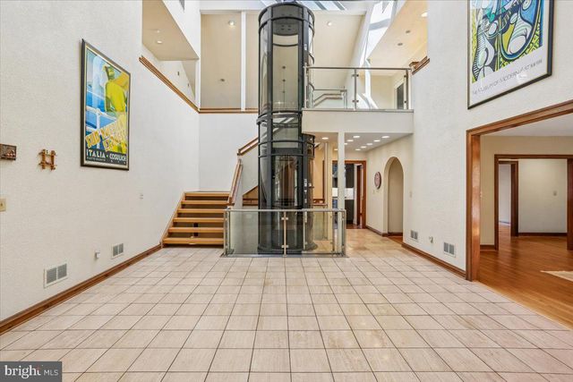 11112 TARA RD, Potomac, MD 20854