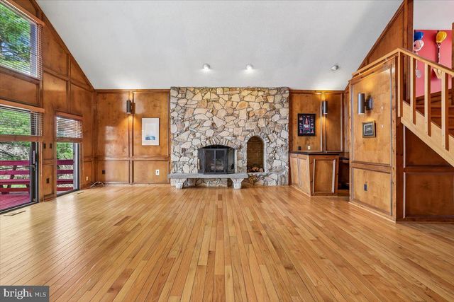 11112 TARA RD, Potomac, MD 20854