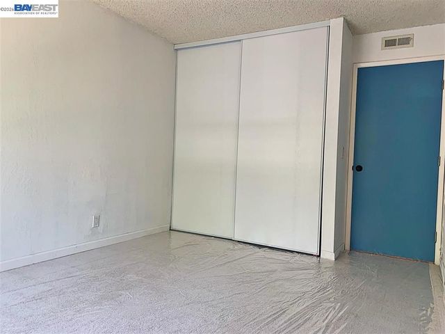 430 N Civic Dr 208, Walnut Creek, CA 94596