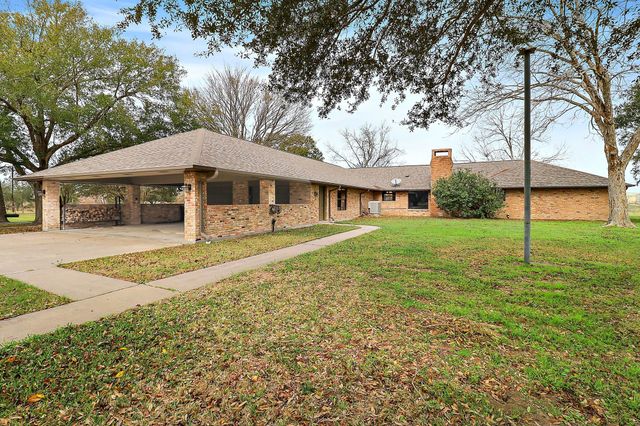15151 Lakeview Drive, Beach City, TX 77523