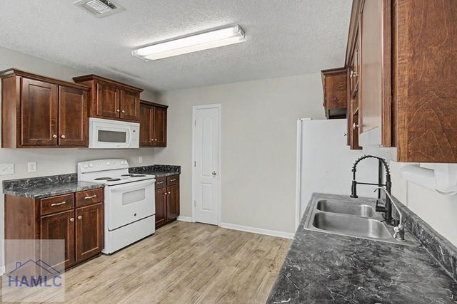 40 Mill Pond Lane SE, Ludowici, GA 31316