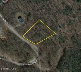 000 Grand Country Drive, Cosby, TN 37722