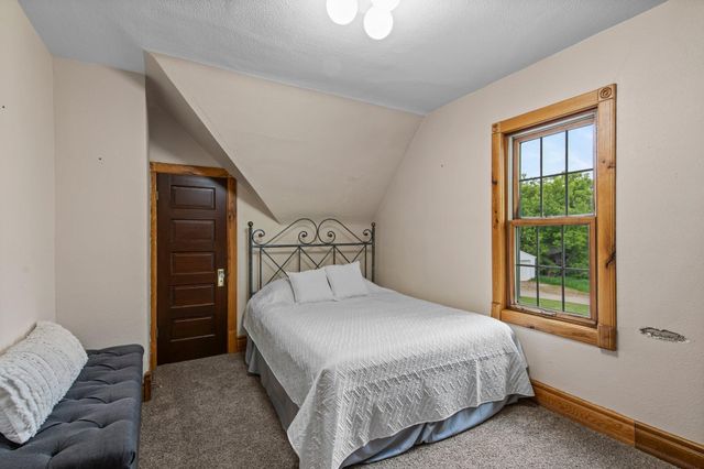 31513 Naples Street NE, Isanti Twp, MN 55008