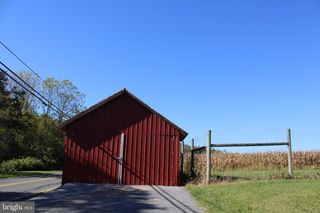 1451 W LEESPORT RD, Leesport, PA 19533