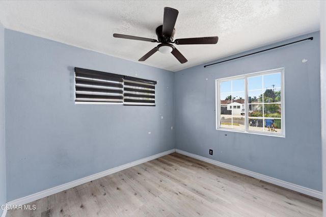 20709 Schoolcraft Street, Winnetka, CA 91306
