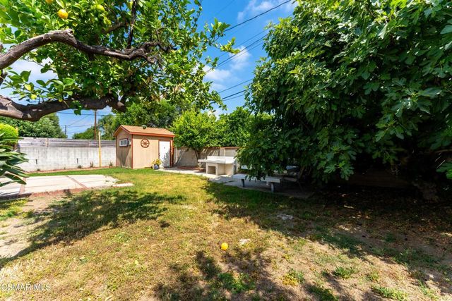 20709 Schoolcraft Street, Winnetka, CA 91306