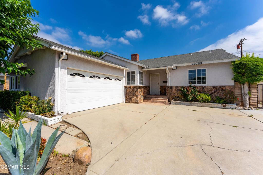 Image 1 of property listing at 20709 Schoolcraft Street, Winnetka, CA 91306