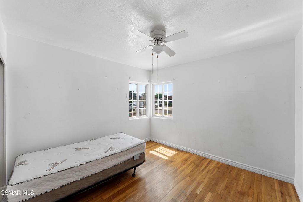 Image 13 of property listing at 20709 Schoolcraft Street, Winnetka, CA 91306