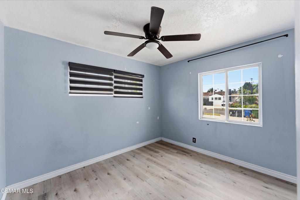 Image 14 of property listing at 20709 Schoolcraft Street, Winnetka, CA 91306
