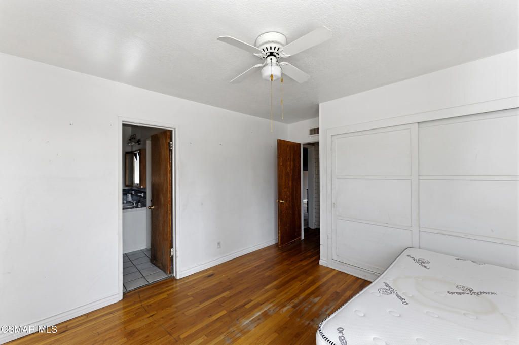 Image 15 of property listing at 20709 Schoolcraft Street, Winnetka, CA 91306