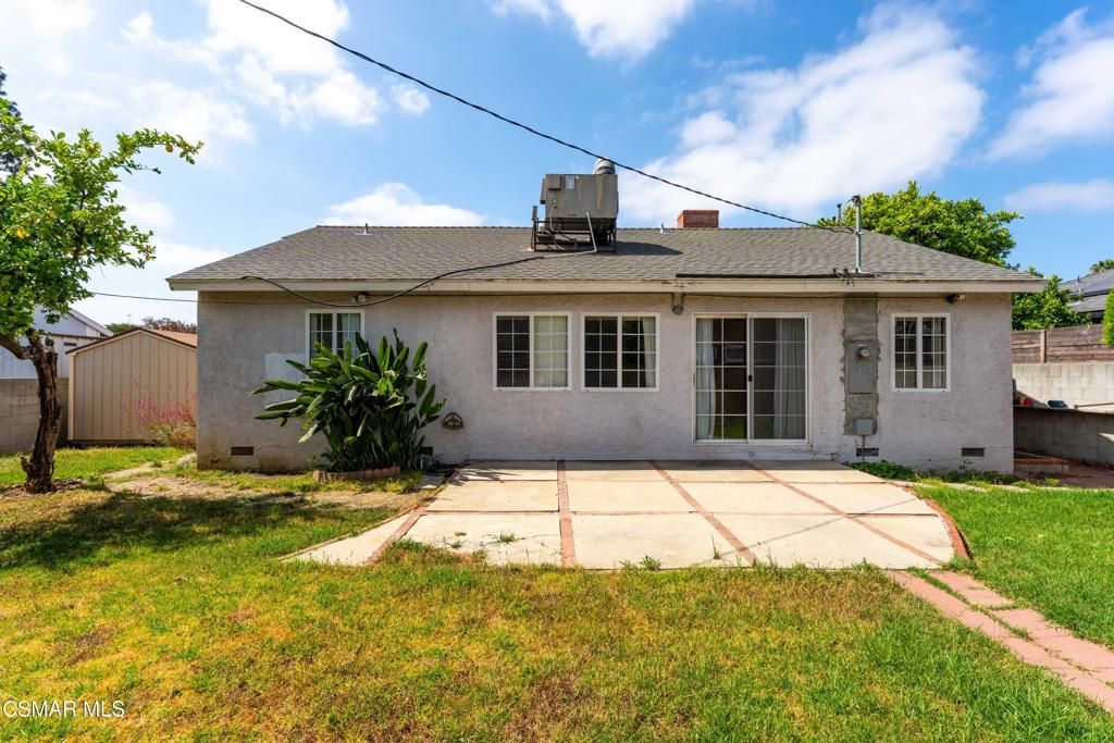 Image 21 of property listing at 20709 Schoolcraft Street, Winnetka, CA 91306