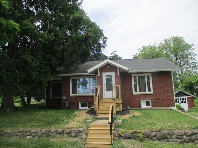 209 Spring Street, Three Rivers, MI 49093