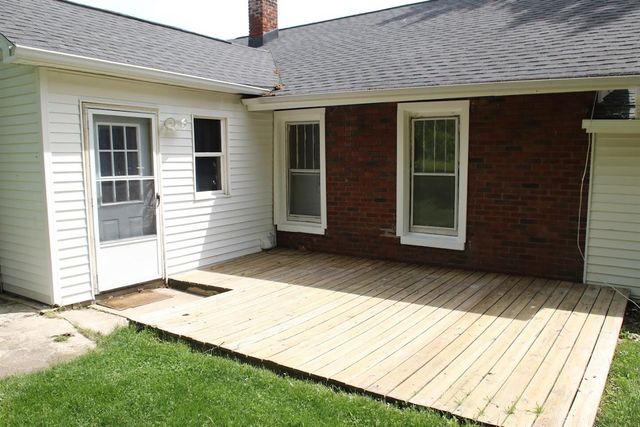 209 Spring Street, Three Rivers, MI 49093