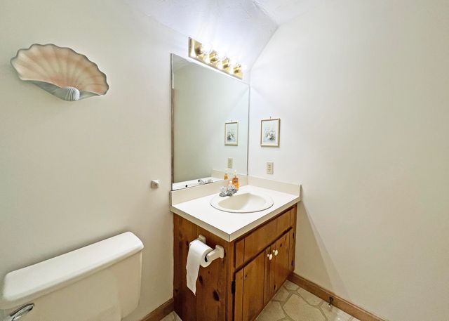 14 South West Drive, South Yarmouth, MA 02664