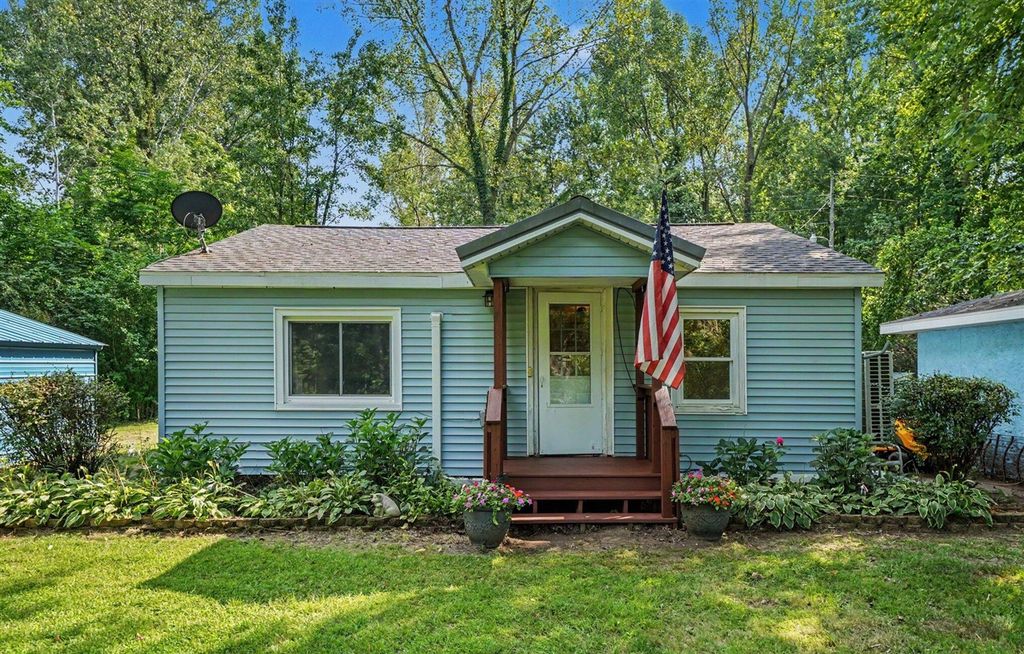 4650 Carmody Road, Coloma, MI 49038