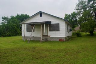 812 S 1st Avenue, Stroud, OK 74079
