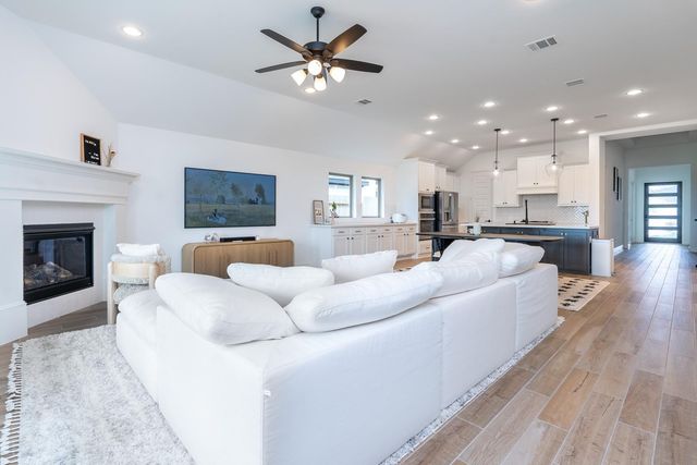 4226 Maple Glen Drive, Fulshear, TX 77441