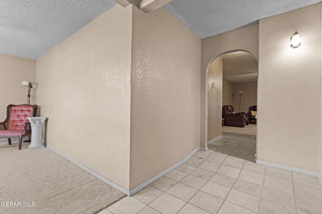 9304 W OSBORNE Road, El Paso, TX 79924